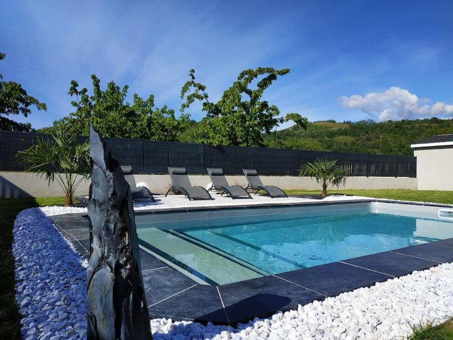 Chambre & Sdb Privee Avec Piscine En Bord De Via Rhona Sarras Exterior foto